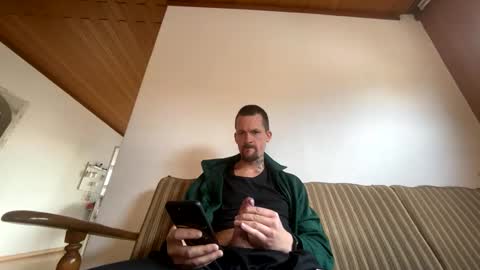 sexdgh online show from November 5, 2025, 12:49 pm