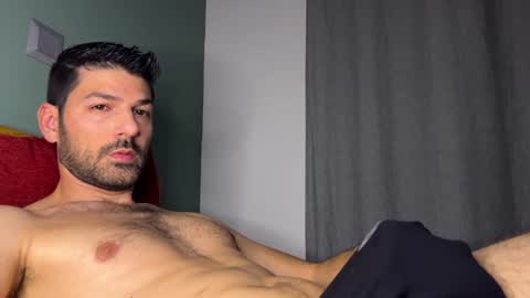 Snapshot of sexfriendch chatting on January 28, 2025, 12:05 am Lucenzo online show from January 28, 2025, 12:05 am