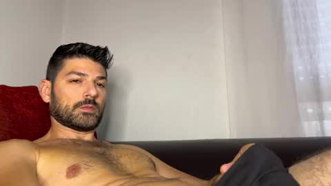 Snapshot of sexfriendch chatting on September 15, 2025, 1:22 pm Lucenzo online show from September 15, 2025, 1:22 pm