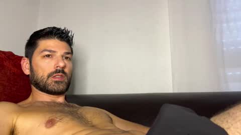 Snapshot of sexfriendch chatting on October 5, 2025, 3:54 pm Lucenzo online show from October 5, 2025, 3:54 pm