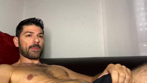 Lucenzo  online show from November 22, 2025, 3:22 pm