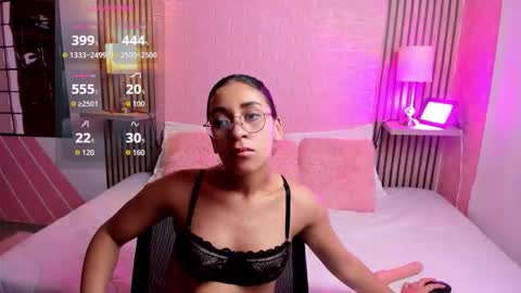 sexi_medussa online show from November 5, 2025, 4:56 am