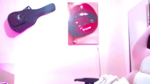 Snapshot of sexmilkdirty chatting on December 13, 2024, 9:41 pm sexmilkdirty online show from December 13, 2024, 9:41 pm