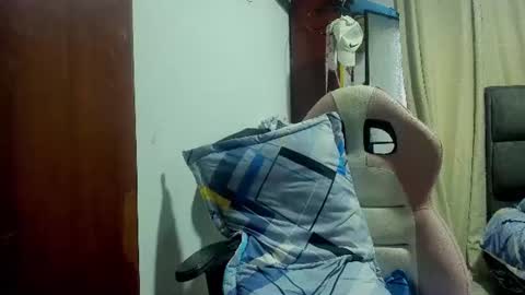 sexmilkdirty online show from July 9, 2026, 10:14 pm