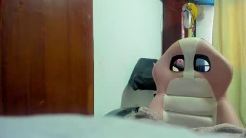sexmilkdirty online show from July 14, 2026, 8:25 pm