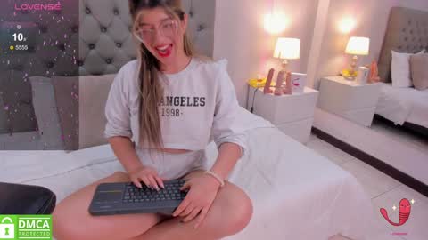 Snapshot of sexmilla_ chatting on January 25, 2025, 8:42 pm My name is sexmilla Dont forget to follow me online show from January 25, 2025, 8:42 pm