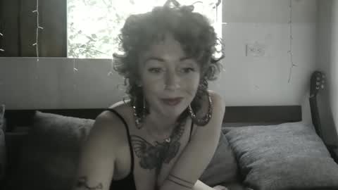 Snapshot of sexnchocolate chatting on January 11, 2025, 9:15 pm Trixy Rose online show from January 11, 2025, 9:15 pm