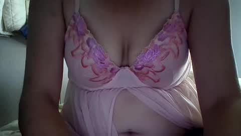 Snapshot of sexontheriverbed chatting on September 15, 2025, 8:42 pm SexycanI online show from September 15, 2025, 8:42 pm
