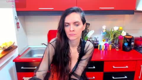 Snapshot of sexqueen1111 chatting on February 3, 2025, 8:13 am sexqueen1111 online show from February 3, 2025, 8:13 am