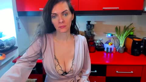 Snapshot of sexqueen1111 chatting on March 7, 2025, 4:35 am sexqueen1111 online show from March 7, 2025, 4:35 am