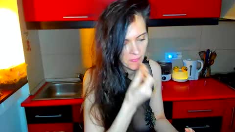 sexqueen1111 online show from February 10, 2026, 3:10 am