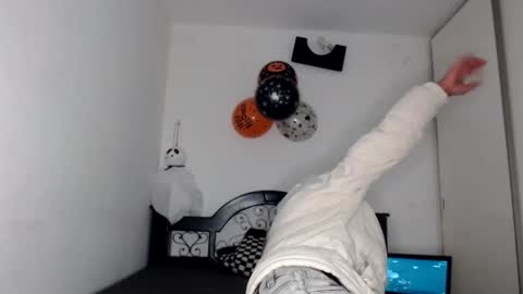 Snapshot of sexseason777 chatting on October 27, 2025, 2:59 am STIIV G online show from October 27, 2025, 2:59 am