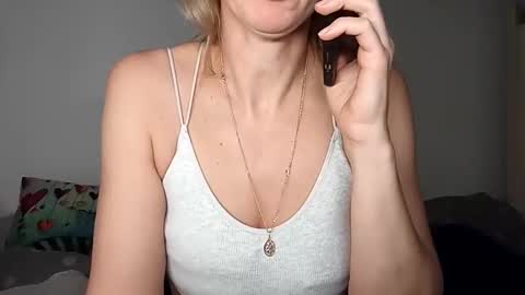 Snapshot of sexualangel chatting on April 9, 2026, 11:04 am Verona online show from April 9, 2026, 11:04 am