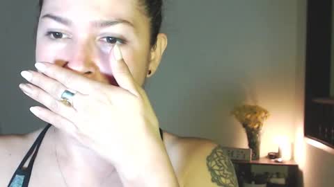 Snapshot of sexwwoman chatting on December 13, 2024, 11:28 pm CHIARA online show from December 13, 2024, 11:28 pm