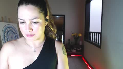Snapshot of sexwwoman chatting on March 7, 2025, 10:32 pm CHIARA online show from March 7, 2025, 10:32 pm