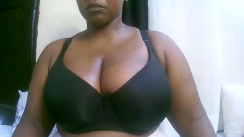 sexxi_ebony online show from March 22, 2026, 9:02 am