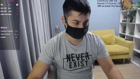 Snapshot of sexxxdickbig chatting on February 2, 2026, 7:40 am Tommy online show from February 2, 2026, 7:40 am