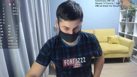 Snapshot of sexxxdickbig chatting on February 19, 2026, 12:01 pm Tommy online show from February 19, 2026, 12:01 pm