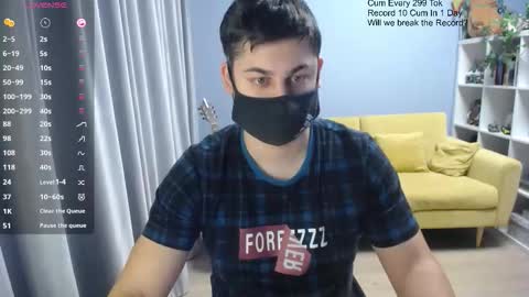 Snapshot of sexxxdickbig chatting on February 25, 2026, 7:29 am Tommy online show from February 25, 2026, 7:29 am