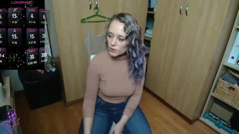Snapshot of sexxxycrystali chatting on September 12, 2025, 9:20 am sexxxycrystali online show from September 12, 2025, 9:20 am