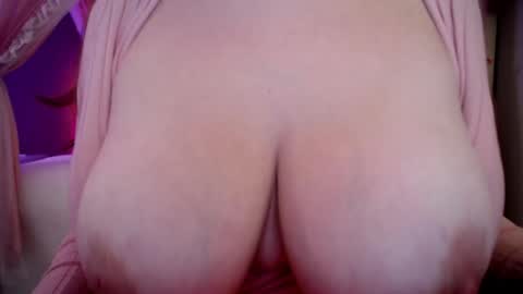 Snapshot of sexxxyprincess chatting on January 24, 2025, 5:53 am Princess online show from January 24, 2025, 5:53 am