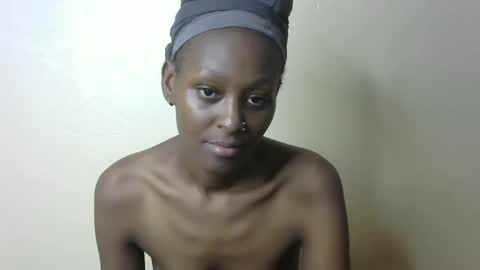 Snapshot of sexxy_bum23 chatting on February 2, 2025, 5:32 am sexxy bum online show from February 2, 2025, 5:32 am