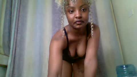 Snapshot of sexxy_daisyy chatting on September 25, 2025, 11:52 pm sexxy_daisyy online show from September 25, 2025, 11:52 pm