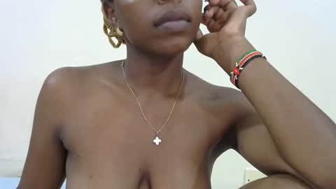 Snapshot of sexxy_montana chatting on October 18, 2025, 9:43 am sexxy_montana online show from October 18, 2025, 9:43 am