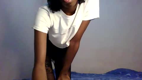 sexxy_natasha19 online show from May 17, 2026, 8:49 pm
