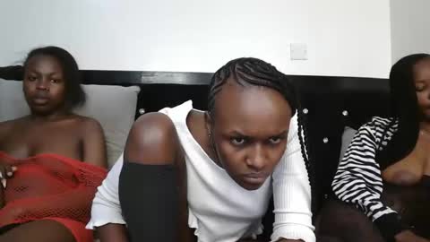 Snapshot of sexxymaya25 chatting on October 14, 2025, 9:54 am maya online show from October 14, 2025, 9:54 am