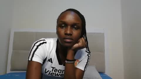 Snapshot of sexxymaya25 chatting on October 19, 2025, 5:02 pm maya online show from October 19, 2025, 5:02 pm