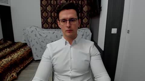 Snapshot of sexxymuscles4u chatting on March 11, 2025, 5:13 pm Sexxymuscles4U online show from March 11, 2025, 5:13 pm