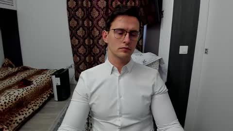 Snapshot of sexxymuscles4u chatting on March 12, 2025, 12:47 pm Sexxymuscles4U online show from March 12, 2025, 12:47 pm