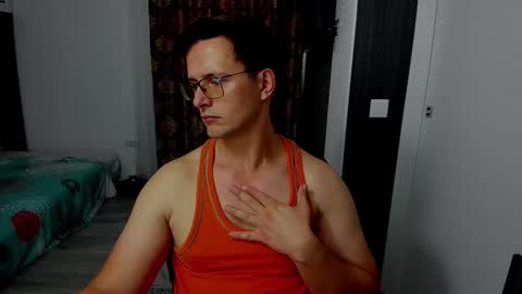Snapshot of sexxymuscles4u chatting on September 13, 2025, 9:53 am Sexxymuscles4U online show from September 13, 2025, 9:53 am