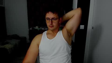 Snapshot of sexxymuscles4u chatting on October 13, 2025, 8:47 am Sexxymuscles4U online show from October 13, 2025, 8:47 am