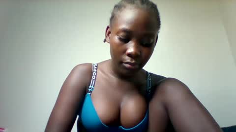 Snapshot of sexxyvajaina chatting on December 6, 2024, 12:23 am sexxyvajaina online show from December 6, 2024, 12:23 am