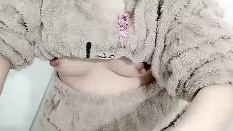 sexy8685 online show from December 20, 2025, 2:07 am