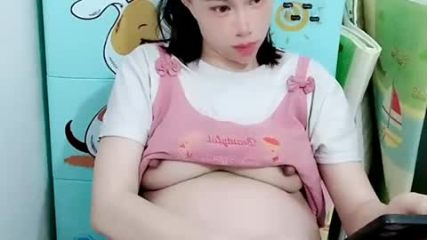 sexy8685 online show from April 6, 2026, 4:46 am