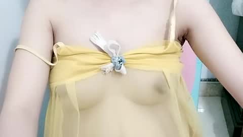 sexy8685 online show from April 20, 2026, 2:42 pm