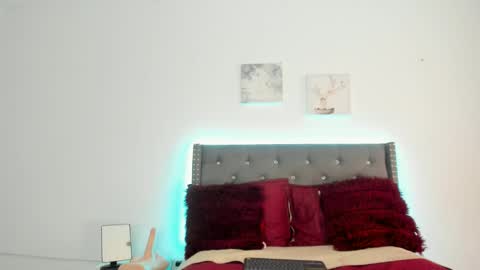 Snapshot of sexy_3512 chatting on December 27, 2024, 7:57 pm LUXURY online show from December 27, 2024, 7:57 pm