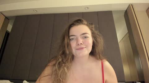 Snapshot of sexy__lizzy__ chatting on December 18, 2024, 1:05 am Hello dear. I will be glad to meet you. see you soon. online show from December 18, 2024, 1:05 am