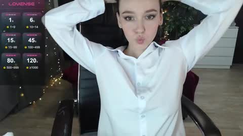 Alexia online show from September 27, 2025, 4:45 pm