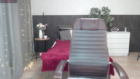 Alexia online show from October 30, 2025, 11:00 am