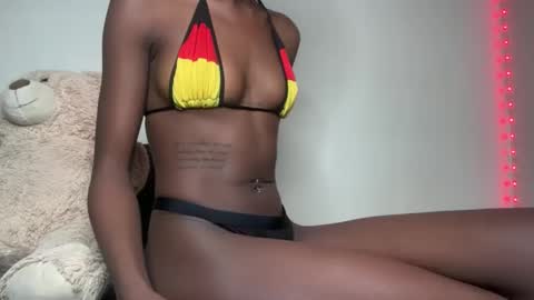 Snapshot of sexy_aluna chatting on October 13, 2025, 11:05 pm sexy_aluna online show from October 13, 2025, 11:05 pm