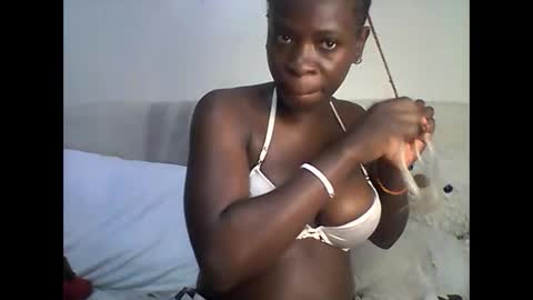 Snapshot of sexy_annbel chatting on April 19, 2026, 11:31 am Ann online show from April 19, 2026, 11:31 am