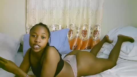 Snapshot of sexy_ariana_2 chatting on February 25, 2025, 2:00 pm Ariana online show from February 25, 2025, 2:00 pm