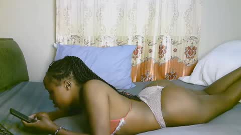 Snapshot of sexy_ariana_2 chatting on February 28, 2025, 12:20 pm Ariana online show from February 28, 2025, 12:20 pm