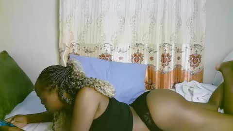 Snapshot of sexy_ariana_2 chatting on March 9, 2025, 5:28 pm Ariana online show from March 9, 2025, 5:28 pm