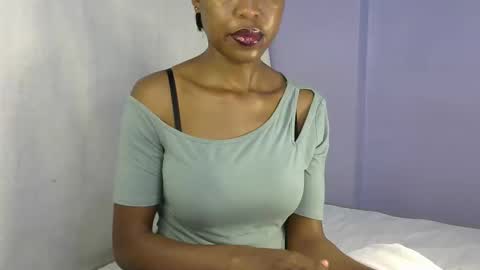 Snapshot of sexy_b7 chatting on November 2, 2025, 3:31 am kiki online show from November 2, 2025, 3:31 am