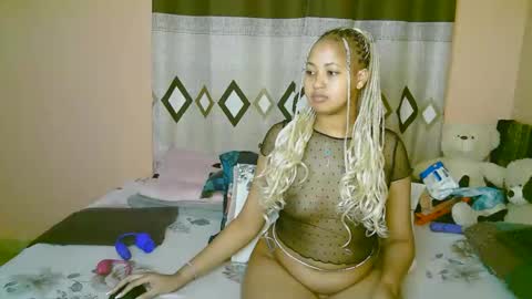 Snapshot of sexy_bluegirl chatting on November 13, 2025, 11:36 pm sexy_bluegirl online show from November 13, 2025, 11:36 pm